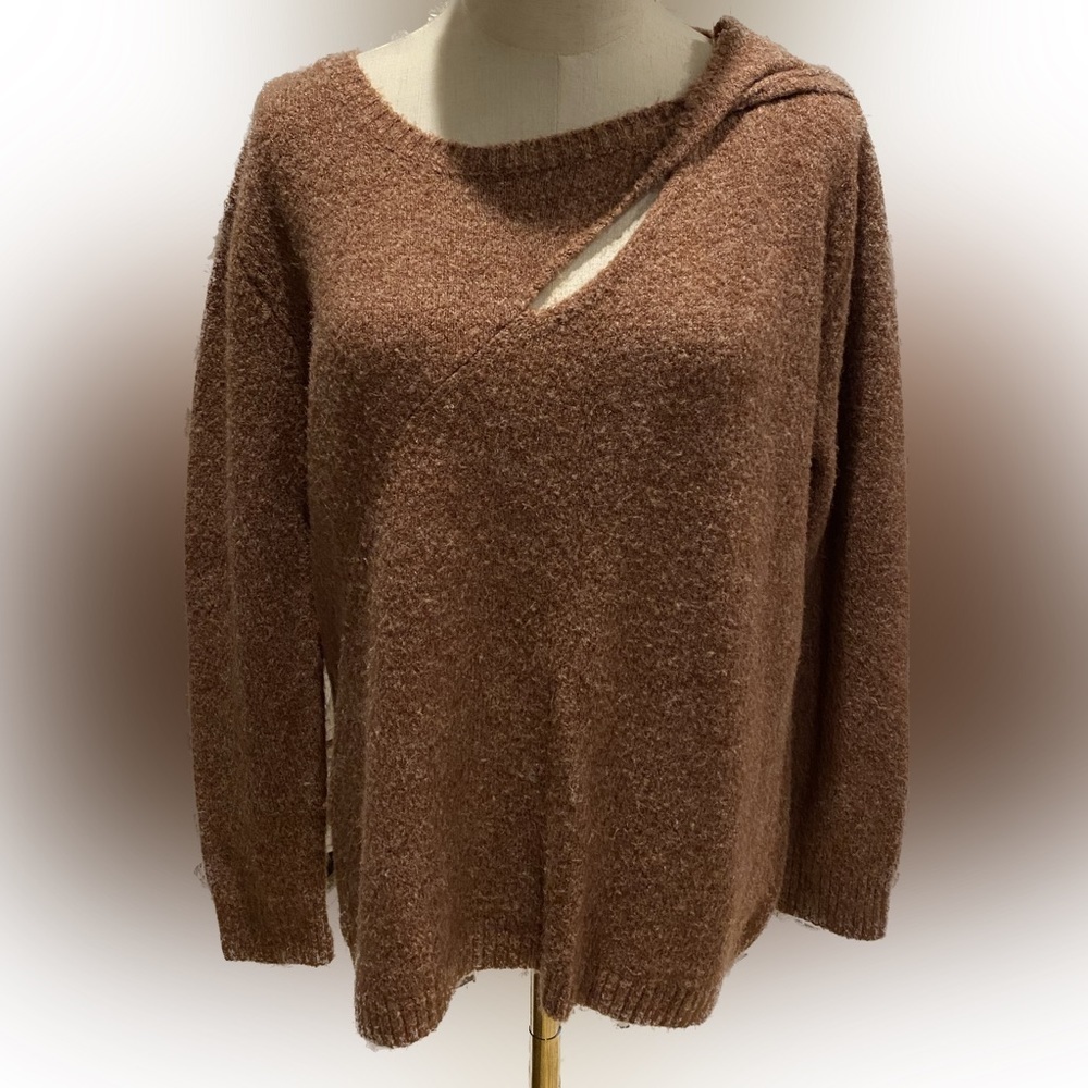 OPEN BACK SWEATER - Picture 2 of 4